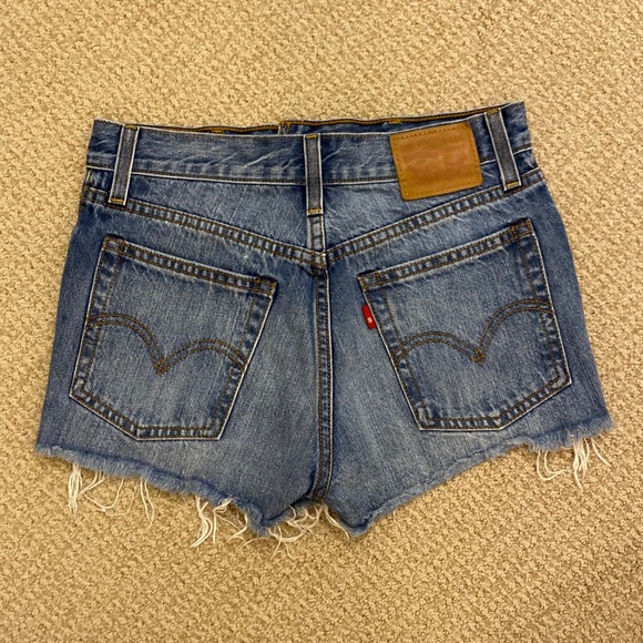501® Levi Original High Rise Shorts - Picture 3 of 5